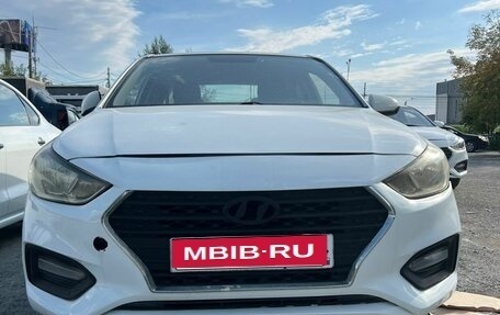 Hyundai Solaris II рестайлинг, 2017 год, 580 000 рублей, 1 фотография