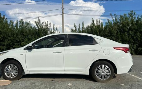 Hyundai Solaris II рестайлинг, 2017 год, 580 000 рублей, 4 фотография