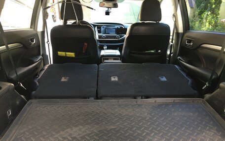 Toyota Highlander III, 2014 год, 2 900 000 рублей, 12 фотография