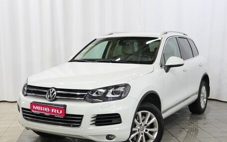 Volkswagen Touareg III, 2012 год, 2 000 000 рублей, 1 фотография