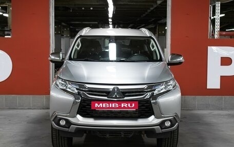 Mitsubishi Pajero Sport III рестайлинг, 2017 год, 2 849 000 рублей, 2 фотография