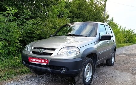 Chevrolet Niva I рестайлинг, 2016 год, 695 000 рублей, 1 фотография