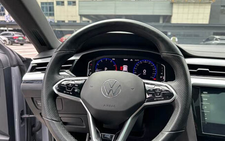 Volkswagen Passat CC, 2021 год, 2 600 000 рублей, 13 фотография
