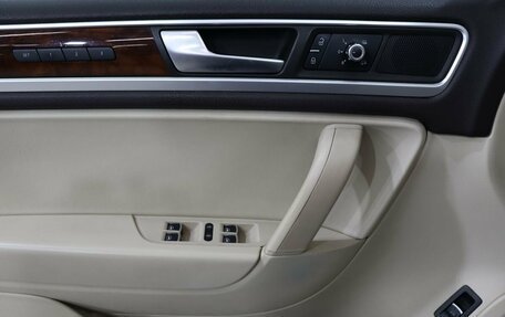Volkswagen Touareg III, 2012 год, 2 000 000 рублей, 12 фотография