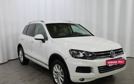 Volkswagen Touareg III, 2012 год, 2 000 000 рублей, 3 фотография