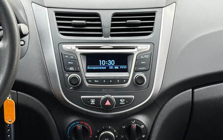 Hyundai Solaris II рестайлинг, 2015 год, 1 099 000 рублей, 11 фотография
