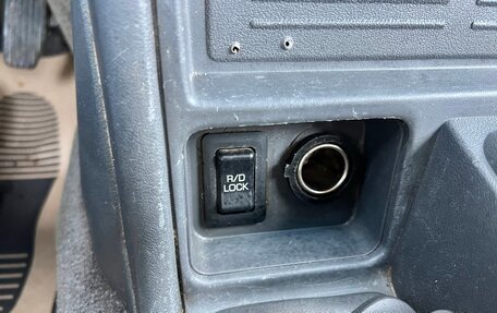 Mitsubishi Pajero III рестайлинг, 1997 год, 450 000 рублей, 28 фотография