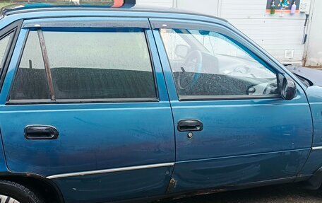 Daewoo Nexia I рестайлинг, 2001 год, 95 000 рублей, 3 фотография