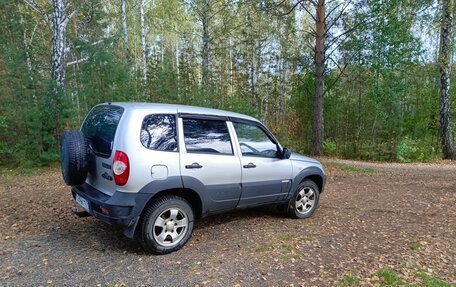 Chevrolet Niva I рестайлинг, 2013 год, 540 000 рублей, 3 фотография