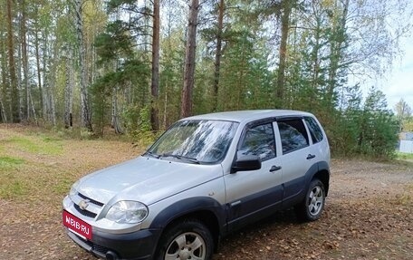 Chevrolet Niva I рестайлинг, 2013 год, 540 000 рублей, 6 фотография