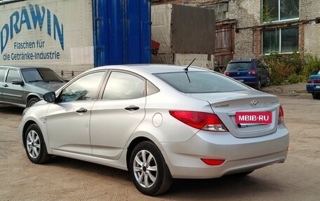 Hyundai Solaris II рестайлинг, 2013 год, 850 000 рублей, 4 фотография