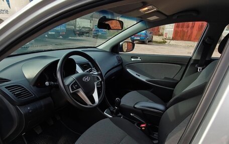 Hyundai Solaris II рестайлинг, 2013 год, 850 000 рублей, 7 фотография
