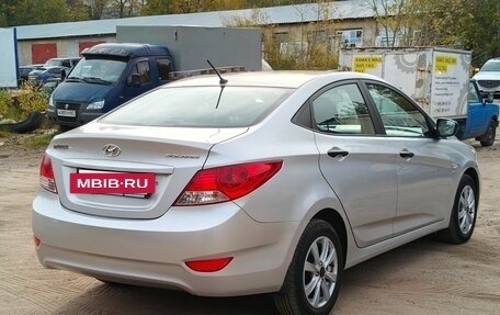 Hyundai Solaris II рестайлинг, 2013 год, 850 000 рублей, 3 фотография