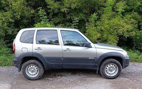 Chevrolet Niva I рестайлинг, 2016 год, 695 000 рублей, 8 фотография