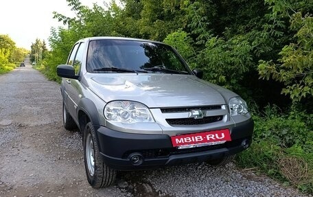Chevrolet Niva I рестайлинг, 2016 год, 695 000 рублей, 6 фотография