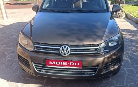 Volkswagen Touareg III, 2011 год, 2 300 000 рублей, 1 фотография