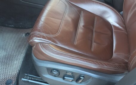 Volkswagen Touareg III, 2011 год, 2 300 000 рублей, 6 фотография