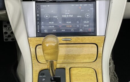 Lexus SC II рестайлинг, 2004 год, 1 599 000 рублей, 20 фотография