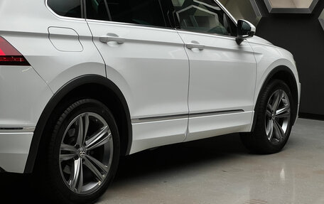 Volkswagen Tiguan II, 2019 год, 2 430 000 рублей, 10 фотография