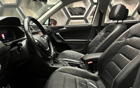 Volkswagen Tiguan II, 2019 год, 2 430 000 рублей, 14 фотография