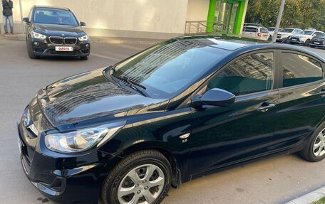 Hyundai Solaris II рестайлинг, 2011 год, 1 200 000 рублей, 11 фотография