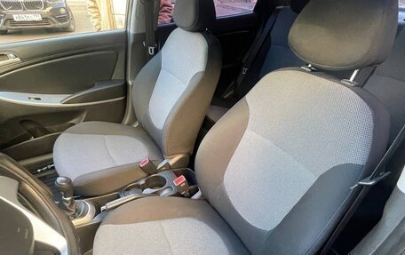 Hyundai Solaris II рестайлинг, 2011 год, 1 200 000 рублей, 22 фотография