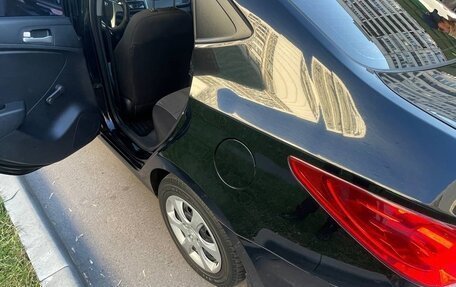 Hyundai Solaris II рестайлинг, 2011 год, 1 200 000 рублей, 26 фотография