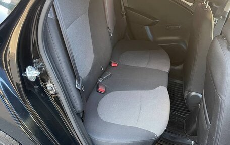 Hyundai Solaris II рестайлинг, 2011 год, 1 200 000 рублей, 27 фотография