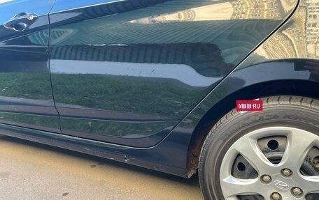 Hyundai Solaris II рестайлинг, 2011 год, 1 200 000 рублей, 35 фотография