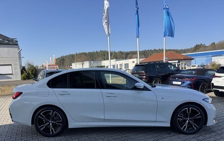BMW 3 серия, 2022 год, 2 880 000 рублей, 5 фотография