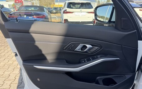 BMW 3 серия, 2022 год, 2 880 000 рублей, 13 фотография