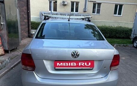 Volkswagen Polo VI (EU Market), 2011 год, 370 000 рублей, 2 фотография