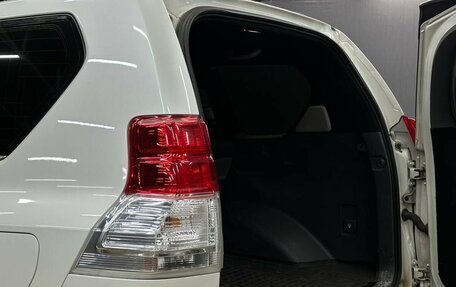 Toyota Land Cruiser Prado 150 рестайлинг 2, 2011 год, 2 699 999 рублей, 5 фотография
