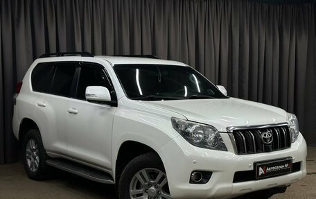 Toyota Land Cruiser Prado 150 рестайлинг 2, 2011 год, 2 699 999 рублей, 2 фотография