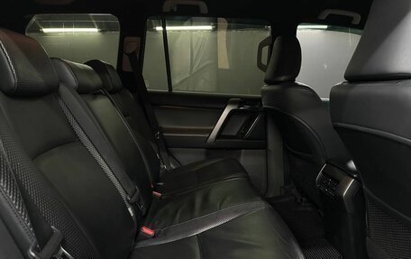 Toyota Land Cruiser Prado 150 рестайлинг 2, 2011 год, 2 699 999 рублей, 21 фотография