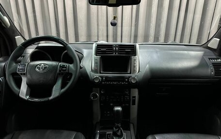 Toyota Land Cruiser Prado 150 рестайлинг 2, 2011 год, 2 699 999 рублей, 11 фотография