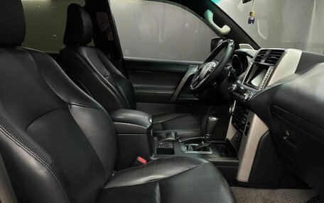 Toyota Land Cruiser Prado 150 рестайлинг 2, 2011 год, 2 699 999 рублей, 15 фотография