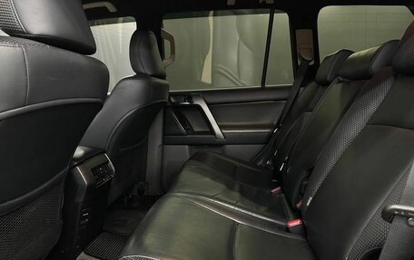 Toyota Land Cruiser Prado 150 рестайлинг 2, 2011 год, 2 699 999 рублей, 22 фотография