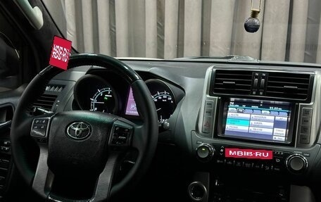 Toyota Land Cruiser Prado 150 рестайлинг 2, 2011 год, 2 699 999 рублей, 12 фотография