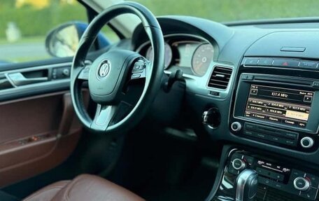 Volkswagen Touareg III, 2015 год, 2 950 000 рублей, 2 фотография