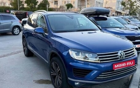 Volkswagen Touareg III, 2015 год, 2 950 000 рублей, 8 фотография