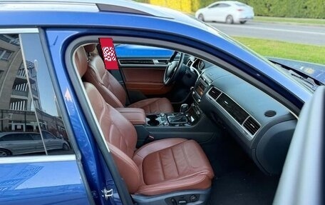 Volkswagen Touareg III, 2015 год, 2 950 000 рублей, 3 фотография