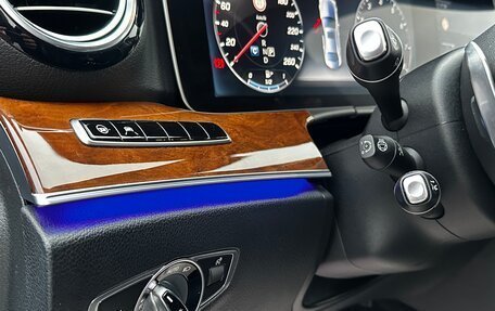 Mercedes-Benz E-Класс, 2016 год, 3 350 000 рублей, 25 фотография