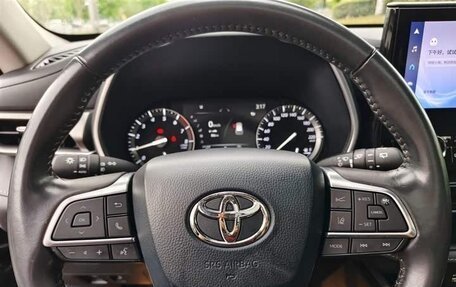 Toyota Highlander, 2022 год, 3 350 000 рублей, 9 фотография