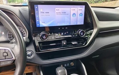 Toyota Highlander, 2022 год, 3 350 000 рублей, 11 фотография