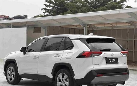 Toyota RAV4, 2022 год, 2 550 000 рублей, 4 фотография