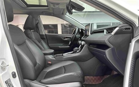 Toyota RAV4, 2022 год, 2 550 000 рублей, 18 фотография