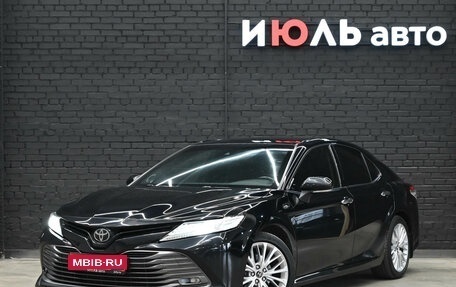 Toyota Camry, 2019 год, 2 800 000 рублей, 1 фотография