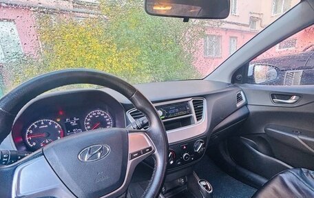 Hyundai Solaris II рестайлинг, 2019 год, 919 000 рублей, 9 фотография