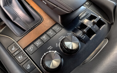 Lexus LX III, 2019 год, 8 600 000 рублей, 26 фотография